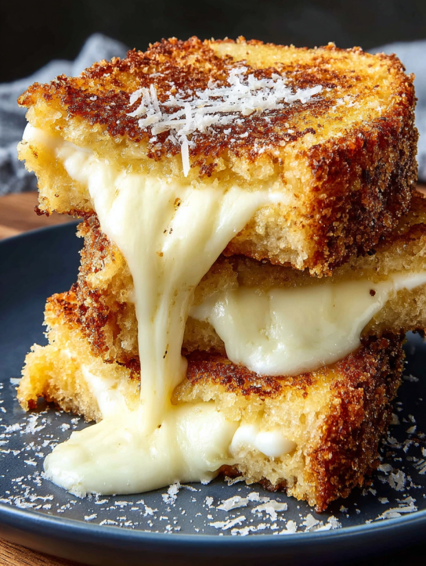 Mozzarella in Carrozza.